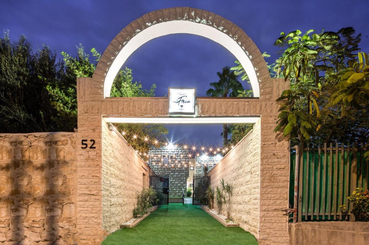 Hotel La Finca - Luxury Suites Hotel Beersheba エクステリア 写真